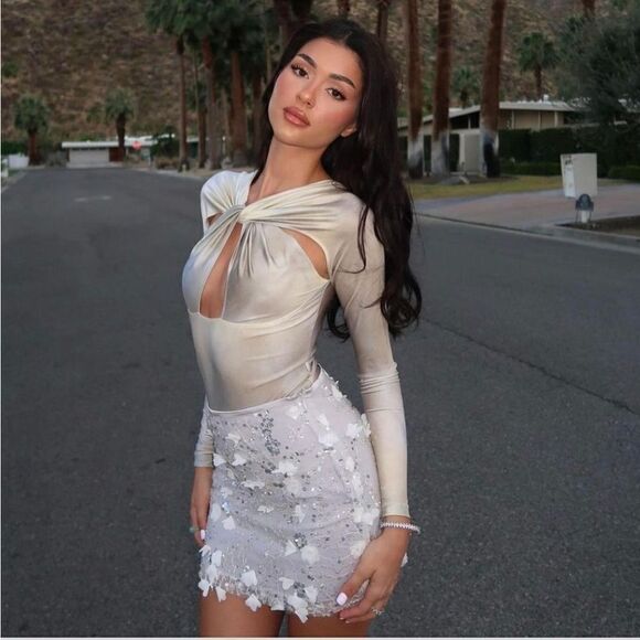 ZARA SEQUIN MINI SKIRT - Picture 3 of 10